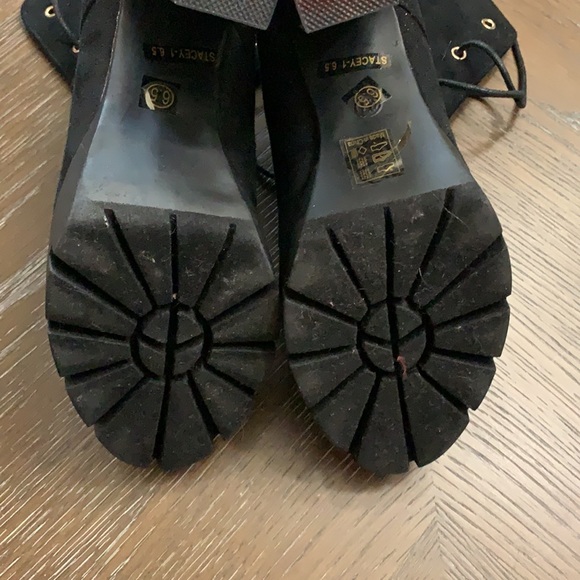 Cape Robbin black platform chunky boot - Picture 10 of 17